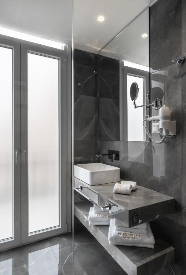 Corner Suite