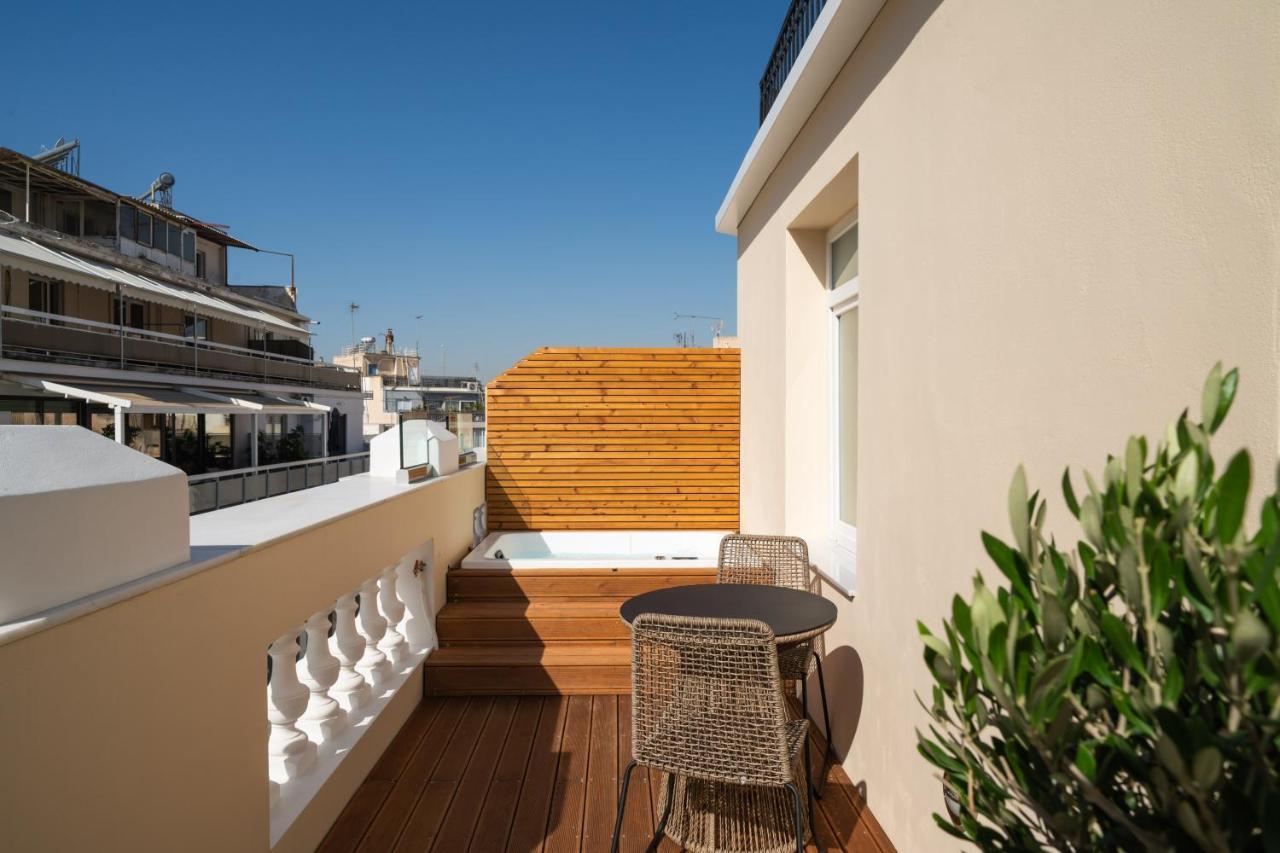 Executive Suite Outdoor Jacuzzi